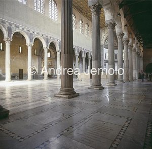 Santa Sabina Lateral Nave | Andrea Jemolo