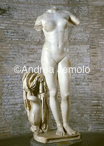 National Roman Museum - Octagonal hall Venus - Aphrodite of Cyrene | Andrea Jemolo