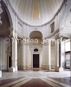 Santa Croce in Gerusalemme Portico | Andrea Jemolo