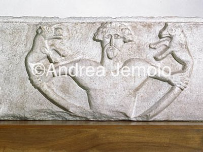 Museo Alto Medioevo Lastra carolingia con Alessandro Magno | Andrea Jemolo