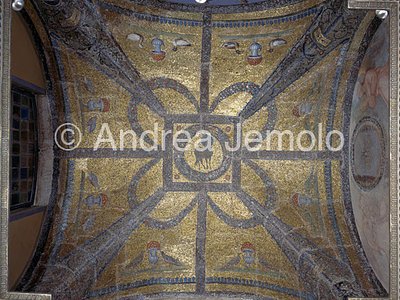 Basilica di San Giovanni in Laterano - Battistero Cappella di San Giovanni - Mosaico | Andrea Jemolo