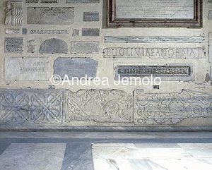 Santa Maria in Trastevere View of plates in the portico | Andrea Jemolo