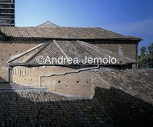 Santa Croce in Gerusalemme Exterior apse | Andrea Jemolo