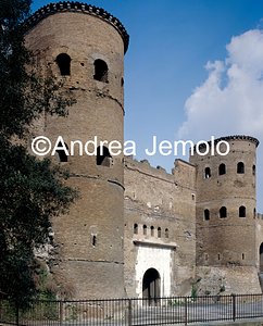 Porta Asinaria General view | Andrea Jemolo