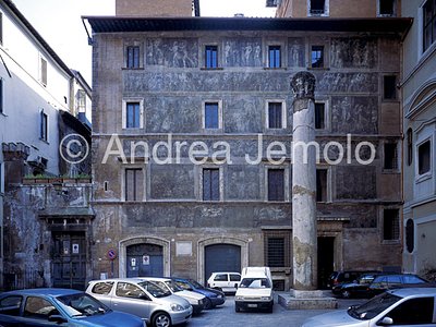 Palazzo Massimo Istoriato Prospetto verso piazza de' Massimi e colonna Odeon | Andrea Jemolo