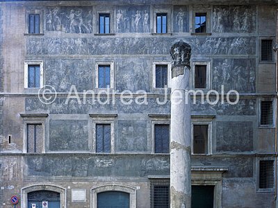 Palazzo Massimo Istoriato Pittura monocroma della facciata | Andrea Jemolo