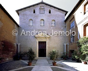 Santa Prassede Façade | Andrea Jemolo