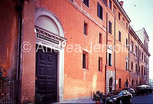Santa Prassede Portal side entrance | Andrea Jemolo
