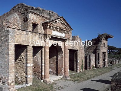 Horrea Epagathiana Façade | Andrea Jemolo
