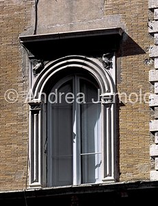 Pichi palace Window | Andrea Jemolo