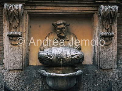 Fontana del Facchino  | Andrea Jemolo