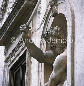 Palazzo Spada Courtyard - Statues | Andrea Jemolo