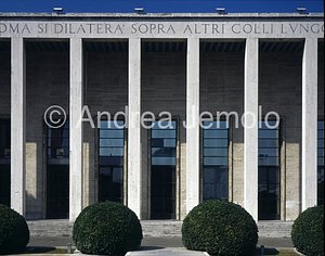 EUR - Palace of the Uffici Hall of the fountains- Exterior - Detail | Andrea Jemolo