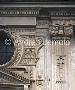 Church of St. Mary of the Priory Façade - Detail | Andrea Jemolo