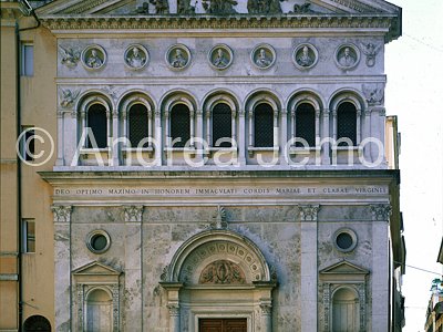 Santa Chiara dei Bretoni Façade | Andrea Jemolo