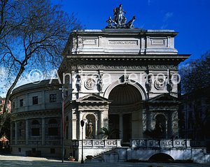 Acquarium Façade | Andrea Jemolo