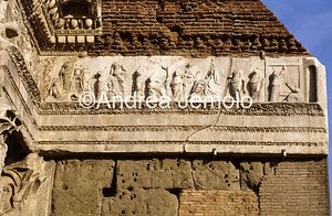 Forum of Nerva Colonnacce in the Forum of Nerva - Detail | Andrea Jemolo