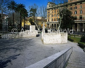 Garden of piazza Vittorio Emanuele II View from east | Andrea Jemolo