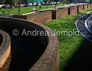 Pedestrian area of Torrenova Wall between the pedestrian areas | Andrea Jemolo