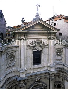 Santa Caterina da Siena Façade on via Gulia - Detail | Andrea Jemolo
