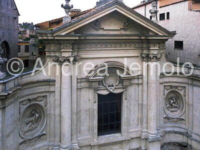 Santa Caterina da Siena Façade on via Gulia - Detail | Andrea Jemolo