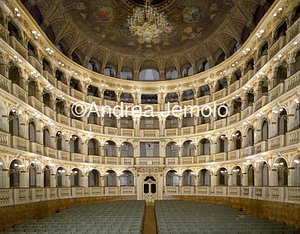 Town theater Hall of the Bibiena | Andrea Jemolo