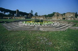 Roman forum Fountain of the Domus Flavia | Andrea Jemolo