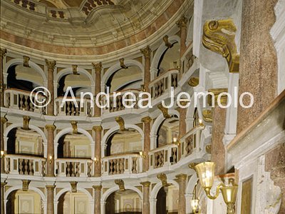 Teatro Bibiena Hall - Detail | Andrea Jemolo