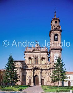 Parish church Façade | Andrea Jemolo