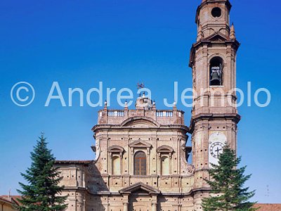 Parish church Façade | Andrea Jemolo