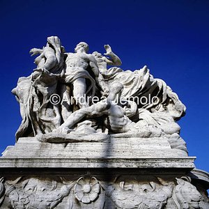 Allegoric group on Vittorio Emanuele bridge  | Andrea Jemolo