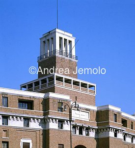 Casa Madre dei Mutilati Façade - Detail | Andrea Jemolo