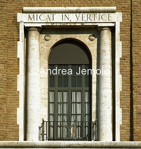 Casa Madre dei Mutilati Window | Andrea Jemolo