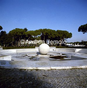 Fountain of the Sphere at Italic Forum  | Andrea Jemolo