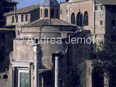 Basilica dei Santi Cosma e Damiano Visione d'insieme | Andrea Jemolo
