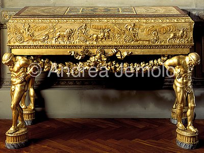 Altieri palace Table | Andrea Jemolo