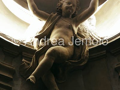 Santa Maria in Trastevere Chapel of Avila - Angel that holds up the baluster | Andrea Jemolo