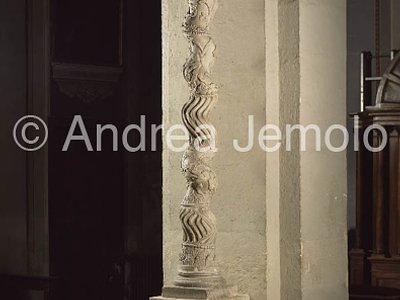 Trinità dei Monti Chapel - tortile column | Andrea Jemolo