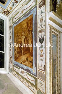Trinità dei Monti Chapel Altoviti - Splay of window with scenes of life of St. John | Andrea Jemolo