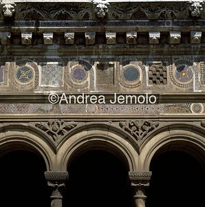 Archbasilica of Saint John Lateran Cloister - Detail | Andrea Jemolo