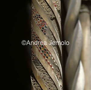 Archbasilica of Saint John Lateran Cloister - Detail of column | Andrea Jemolo