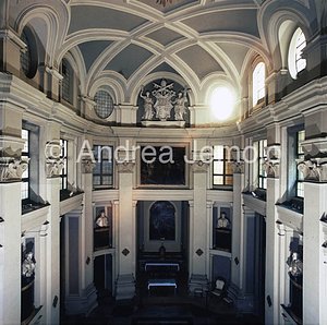 Palace of the Propagation of the Faith - chapel of the Biblical Magi Interior toward the altar | Andrea Jemolo