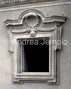 Barberini palace Window | Andrea Jemolo