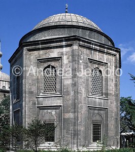 Sultan Suleyman i Kulliyesi Mausoleum of Hurrem Sultan or Roxelana | Andrea Jemolo
