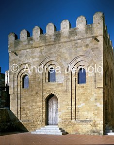 St. Nicolò Regale Façade | Andrea Jemolo
