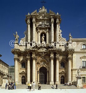 Cathedral Façade | Andrea Jemolo