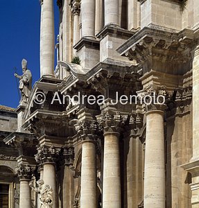 Cathedral Façade - Detail | Andrea Jemolo