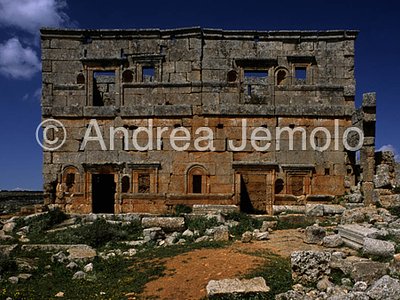 Dead Cities of Serjilla Two floor building | Andrea Jemolo