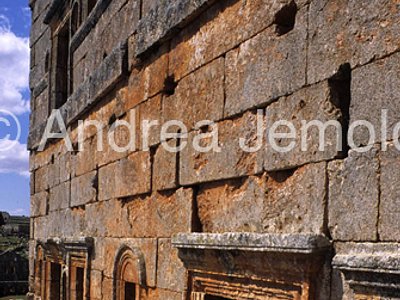 Dead Cities of Serjilla Two floor building - interior | Andrea Jemolo