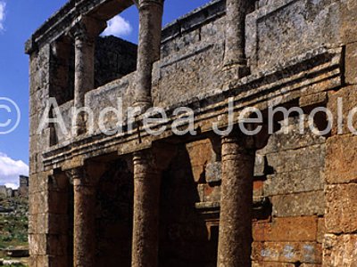 Dead Cities of Serjilla Inn | Andrea Jemolo